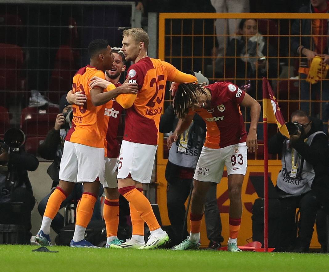 Galatasaray - Adana Demirspor maçından en özel fotoğraflar 23